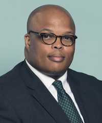 1-WINSTON_DockG-ProfessionalHeadshot