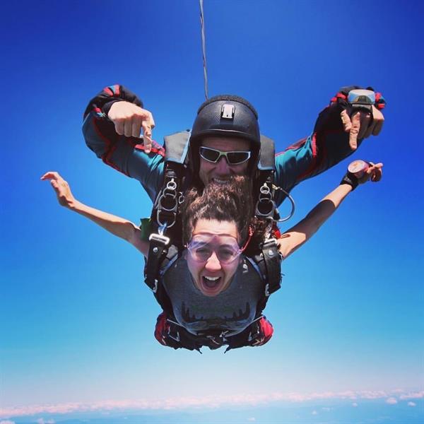 Liz Ghandakly skydiving